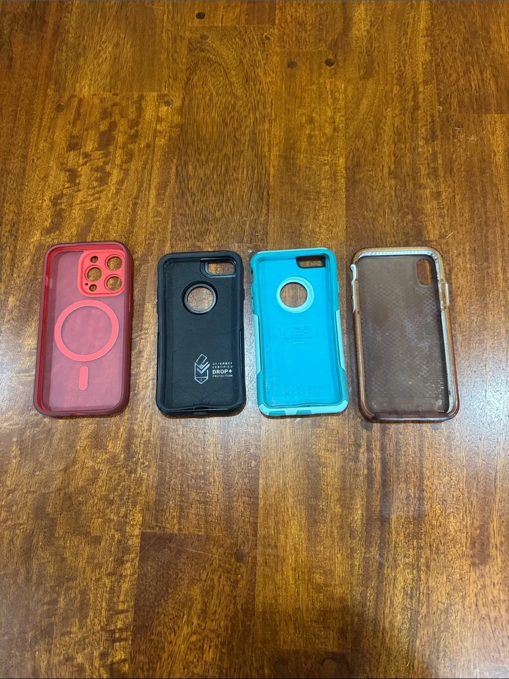 Lot of 4 iPhone cases 2 are OtterBox